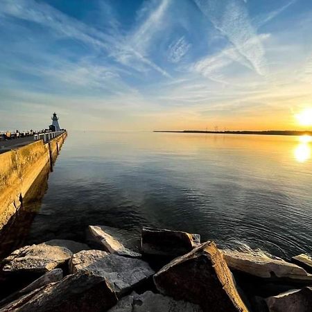 Luxe Lodges On Lake Erie Port Dover Exterior foto