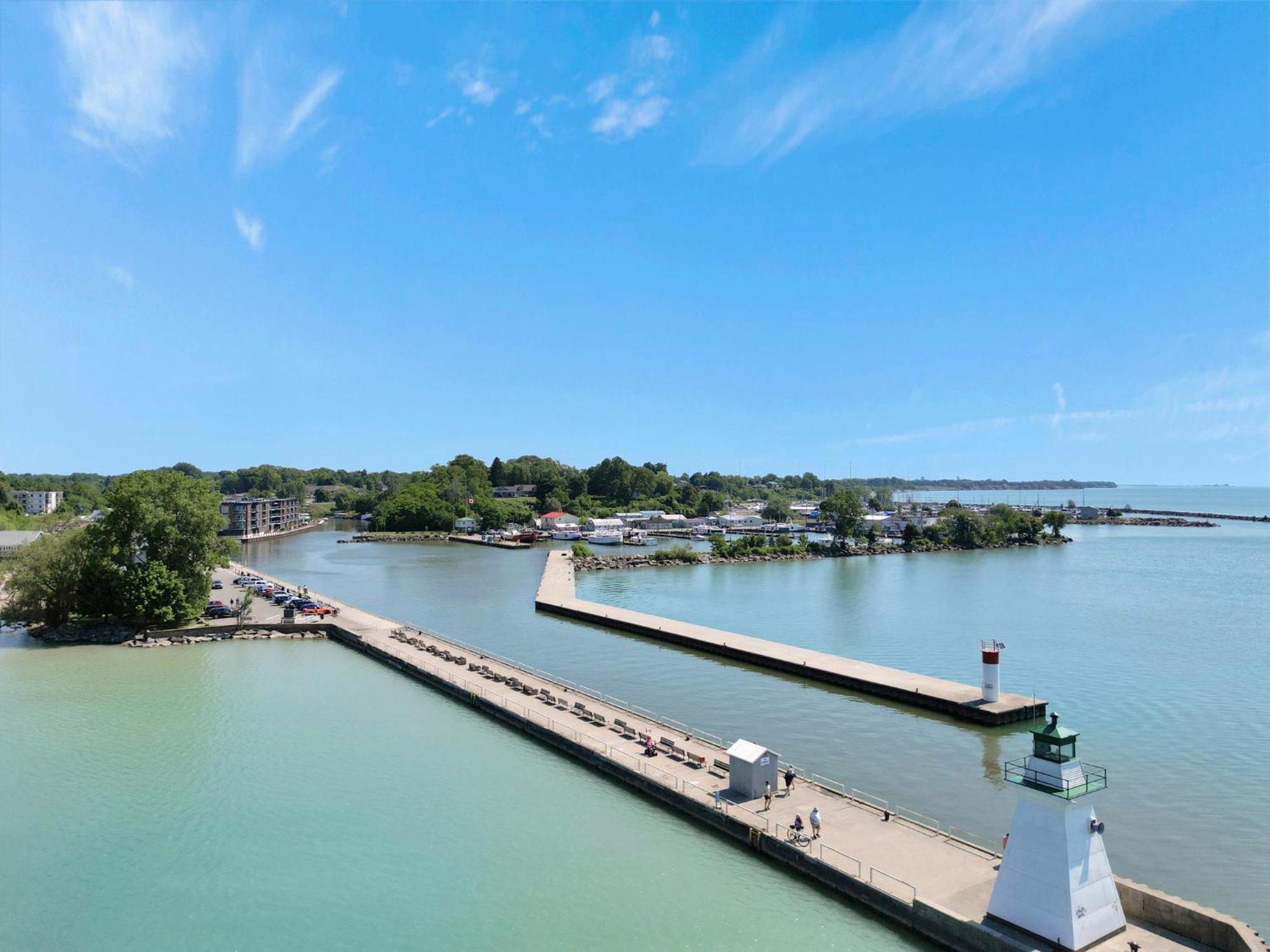 Luxe Lodges On Lake Erie Port Dover Exterior foto